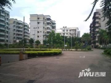 南宁卧龙小区新闻头条,居民紧急疏散，损失情况正在核实