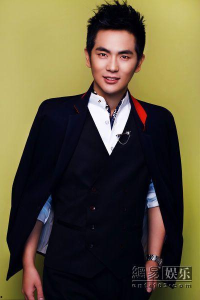 明星张小龙资料,从幕后英雄到行业翘楚的蜕变之路