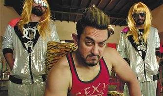 印度女明星摔跤图片,瞬间引发网友热议