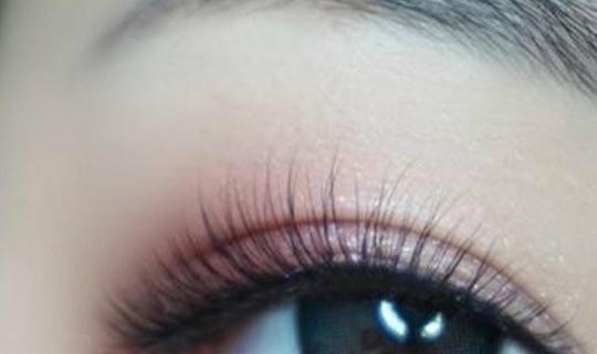 桃花眼型明星,捕捉流转千年的迷人眼神