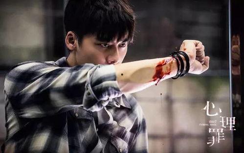 群演爆料李易峰视频,揭秘明星幕后生活片段